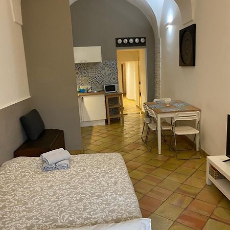 Апартаменти Evviva La Sicilia Катанія Екстер'єр фото