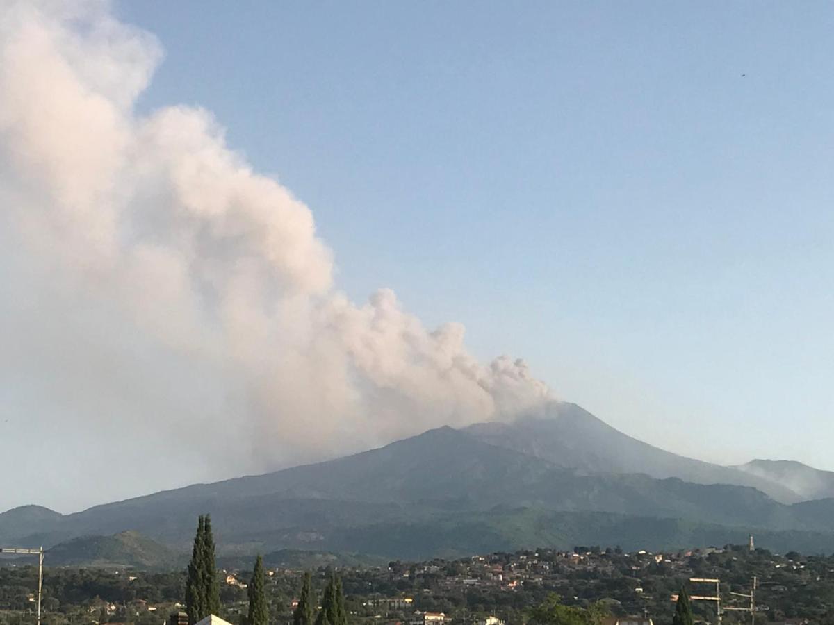 Апартаменти Evviva La Sicilia Катанія Екстер'єр фото